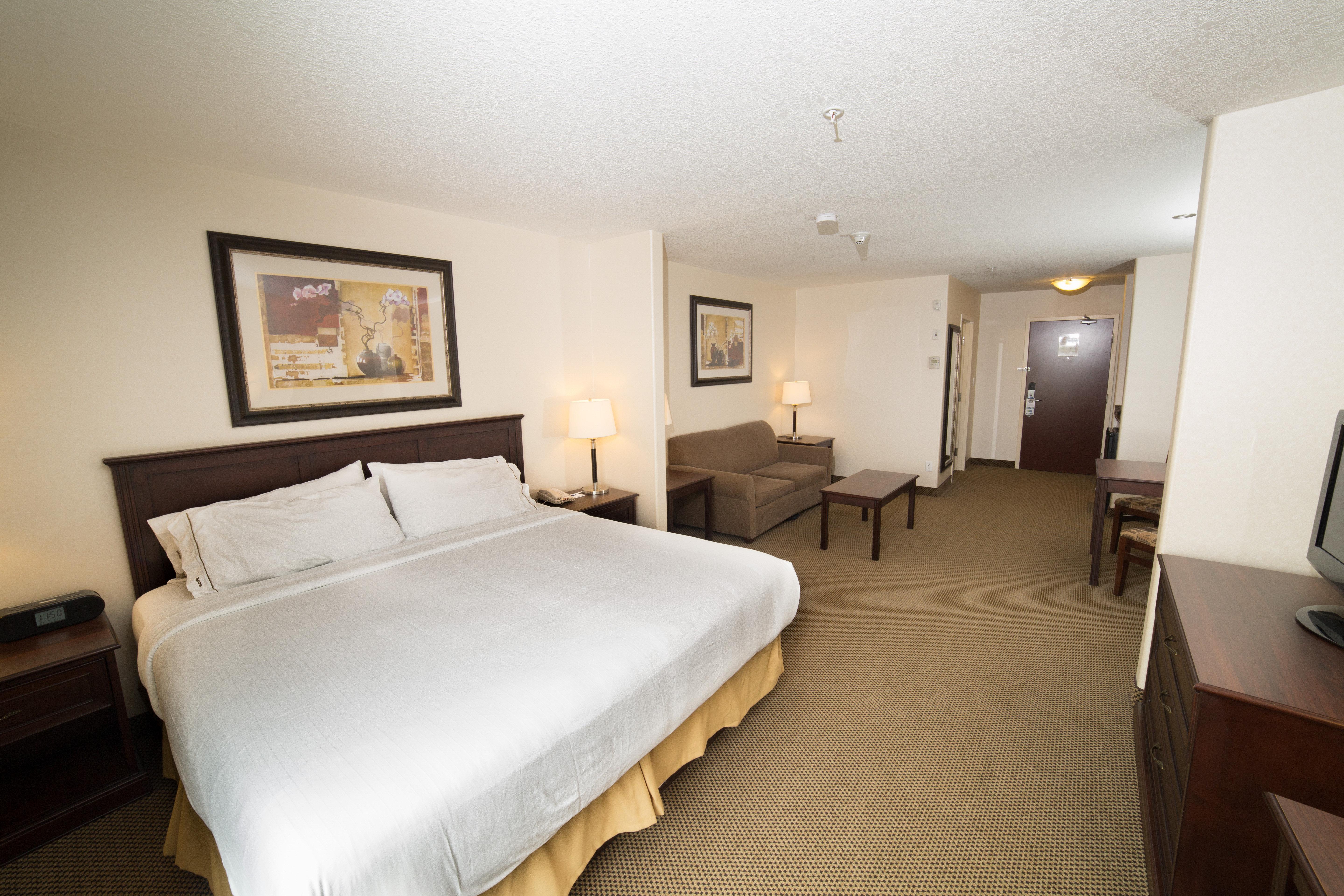 Holiday Inn Express & Suites Whitecourt By Ihg Екстер'єр фото