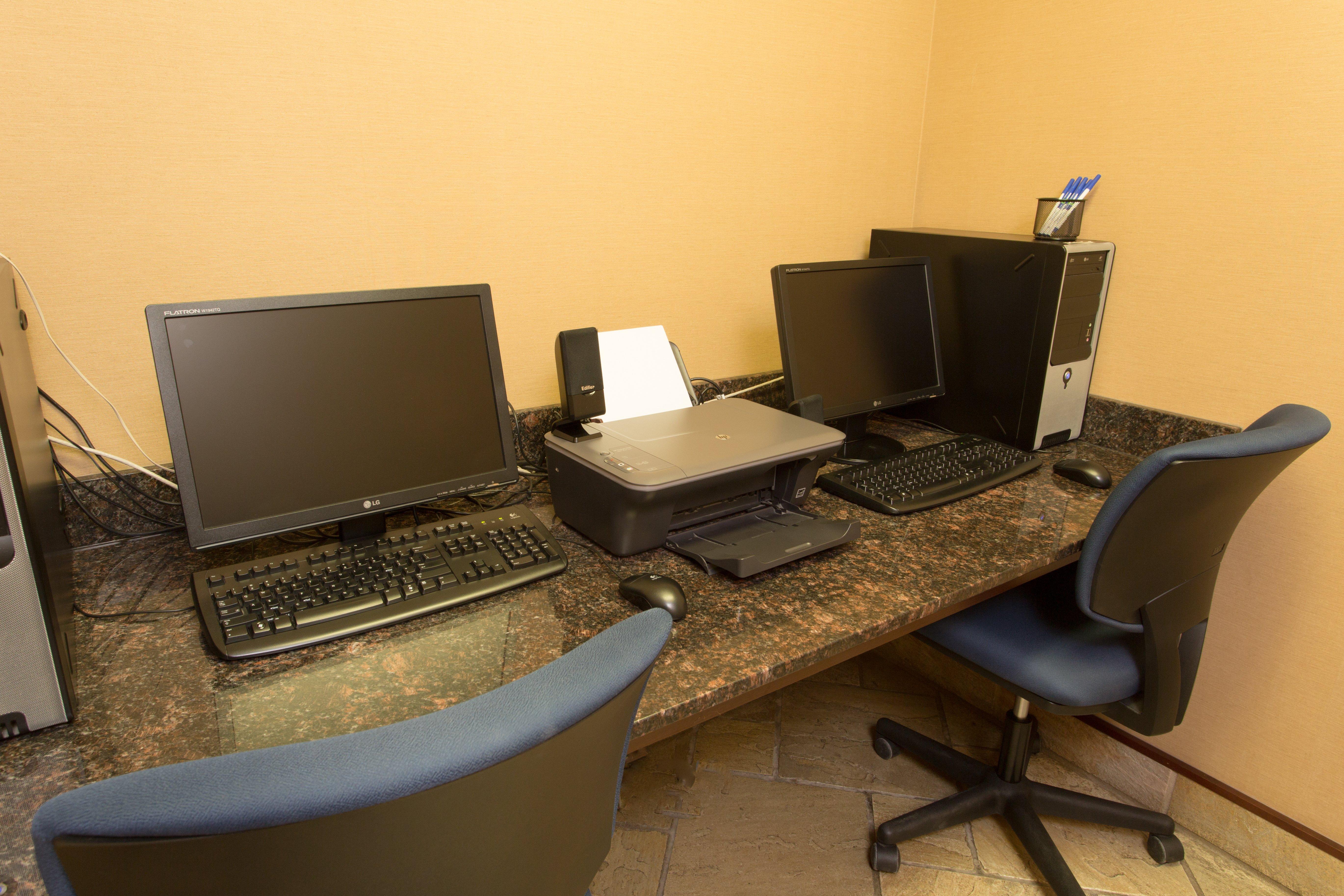 Holiday Inn Express & Suites Whitecourt By Ihg Екстер'єр фото
