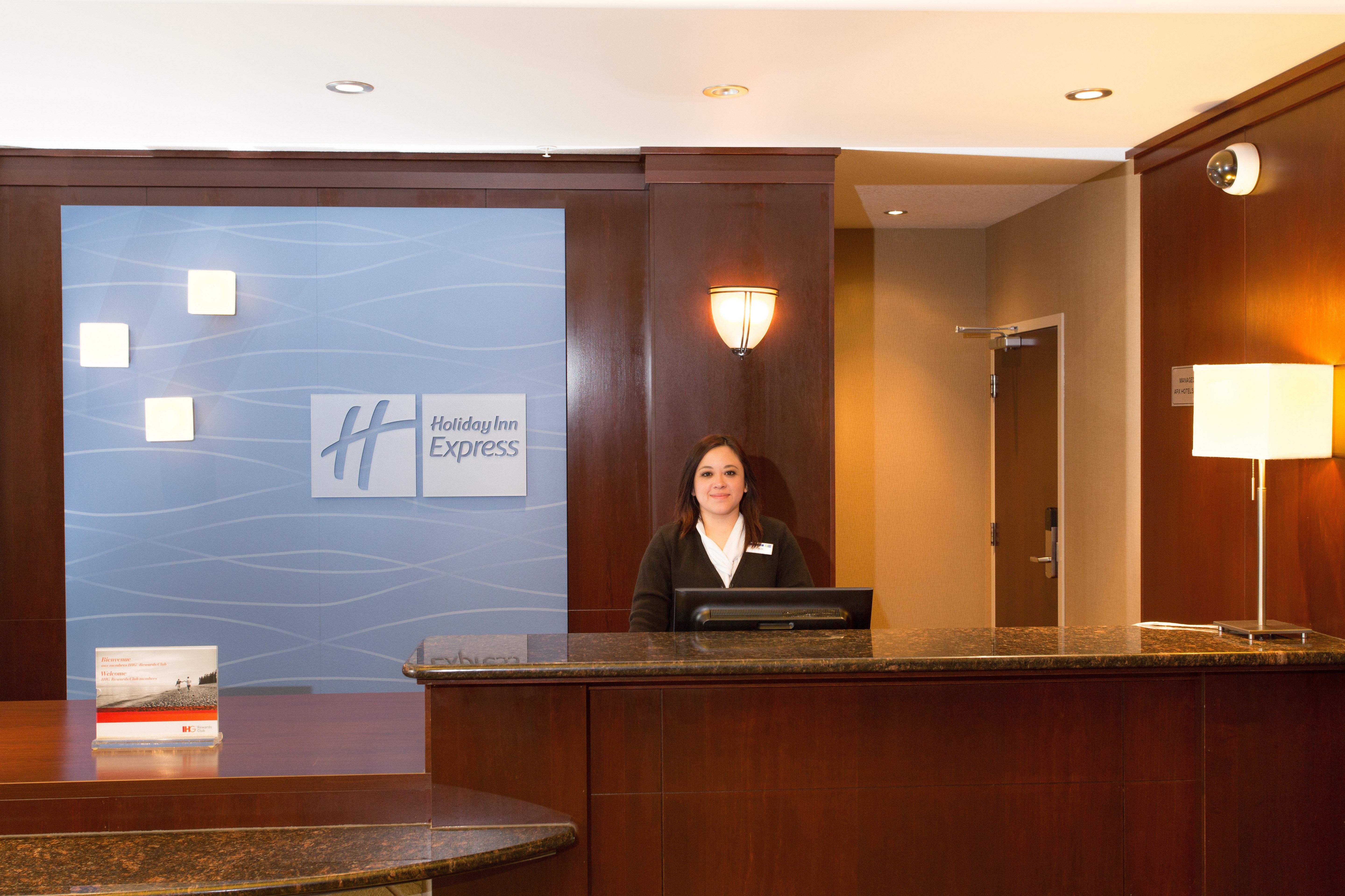 Holiday Inn Express & Suites Whitecourt By Ihg Екстер'єр фото