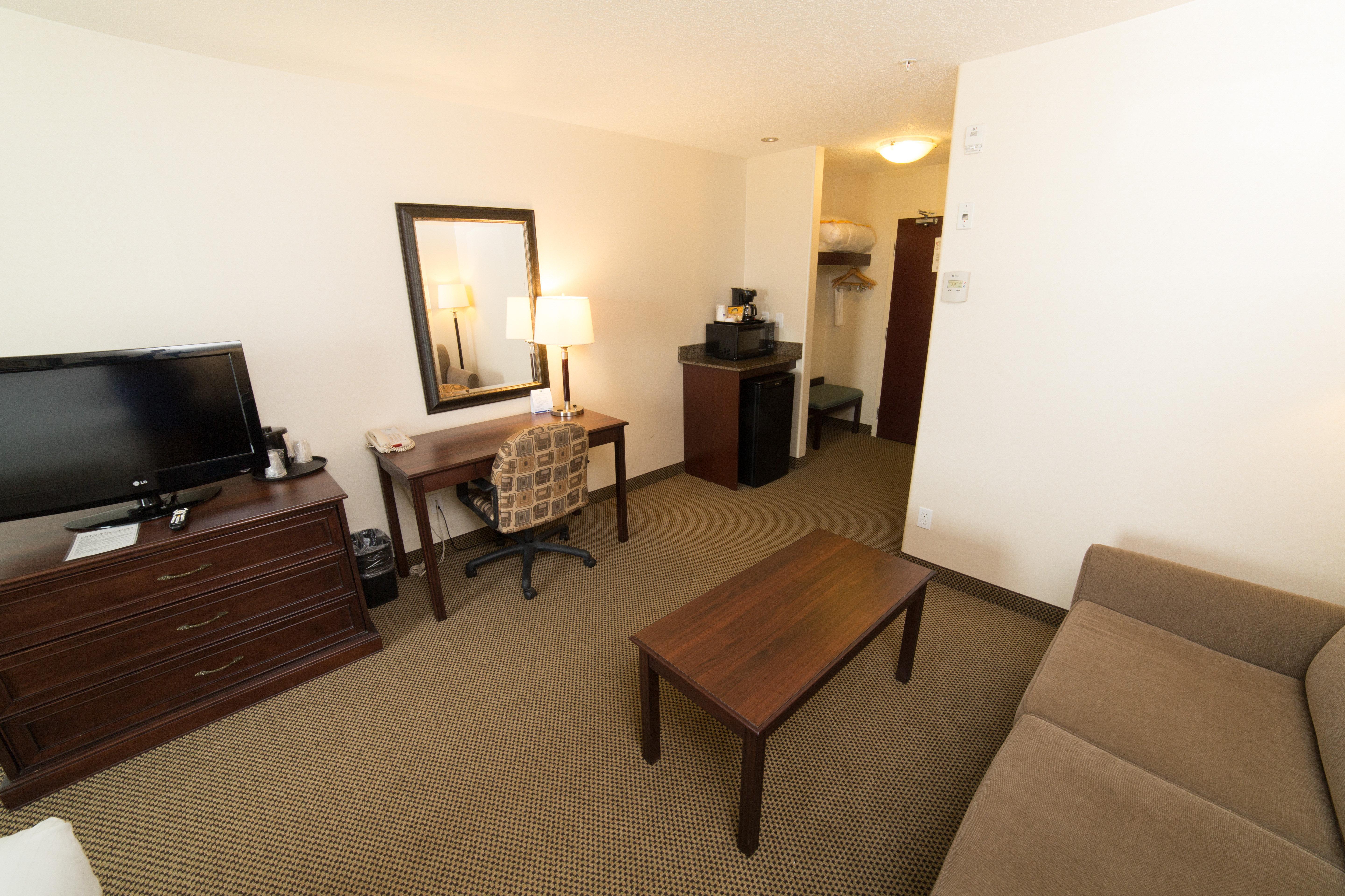 Holiday Inn Express & Suites Whitecourt By Ihg Екстер'єр фото