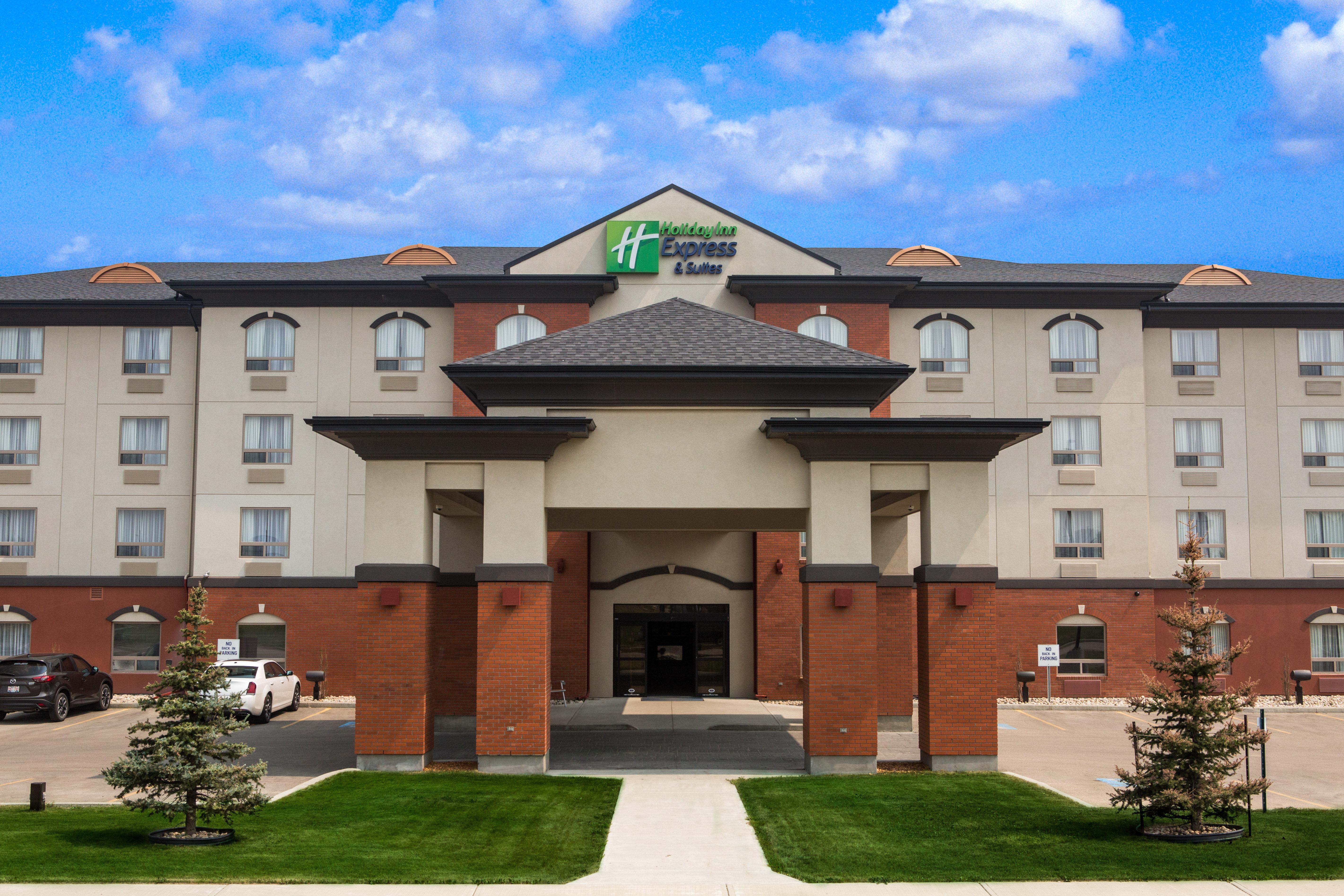 Holiday Inn Express & Suites Whitecourt By Ihg Екстер'єр фото