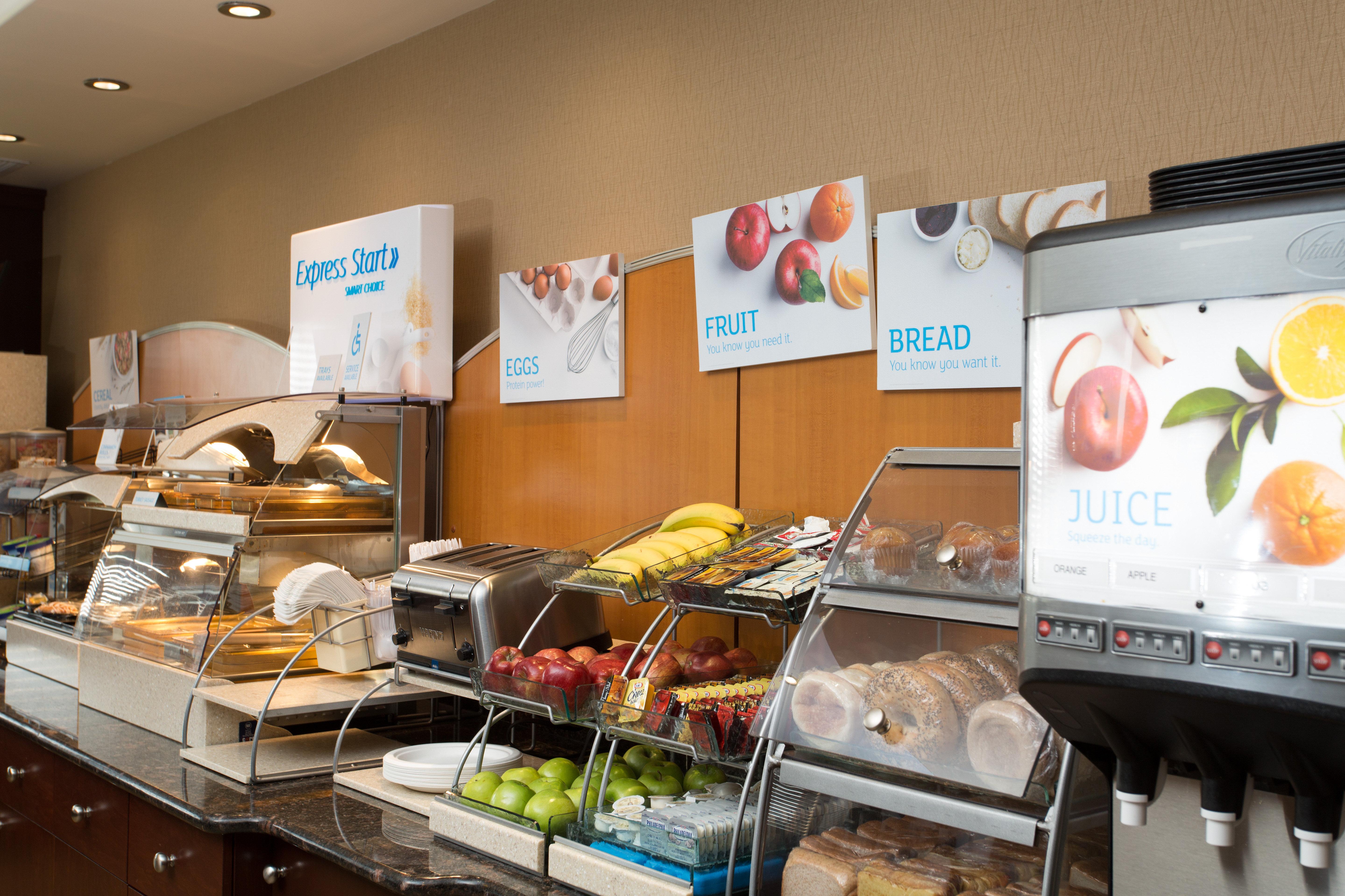 Holiday Inn Express & Suites Whitecourt By Ihg Екстер'єр фото