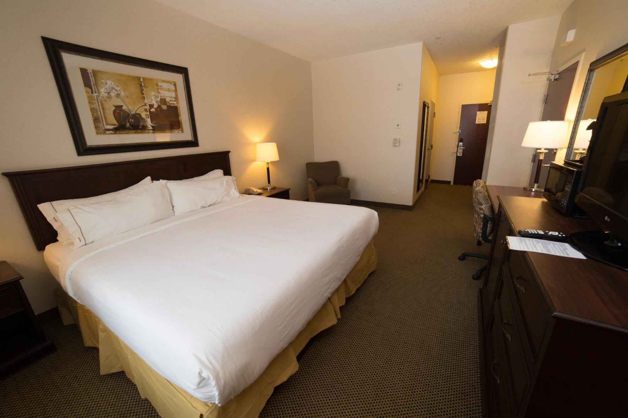 Holiday Inn Express & Suites Whitecourt By Ihg Екстер'єр фото